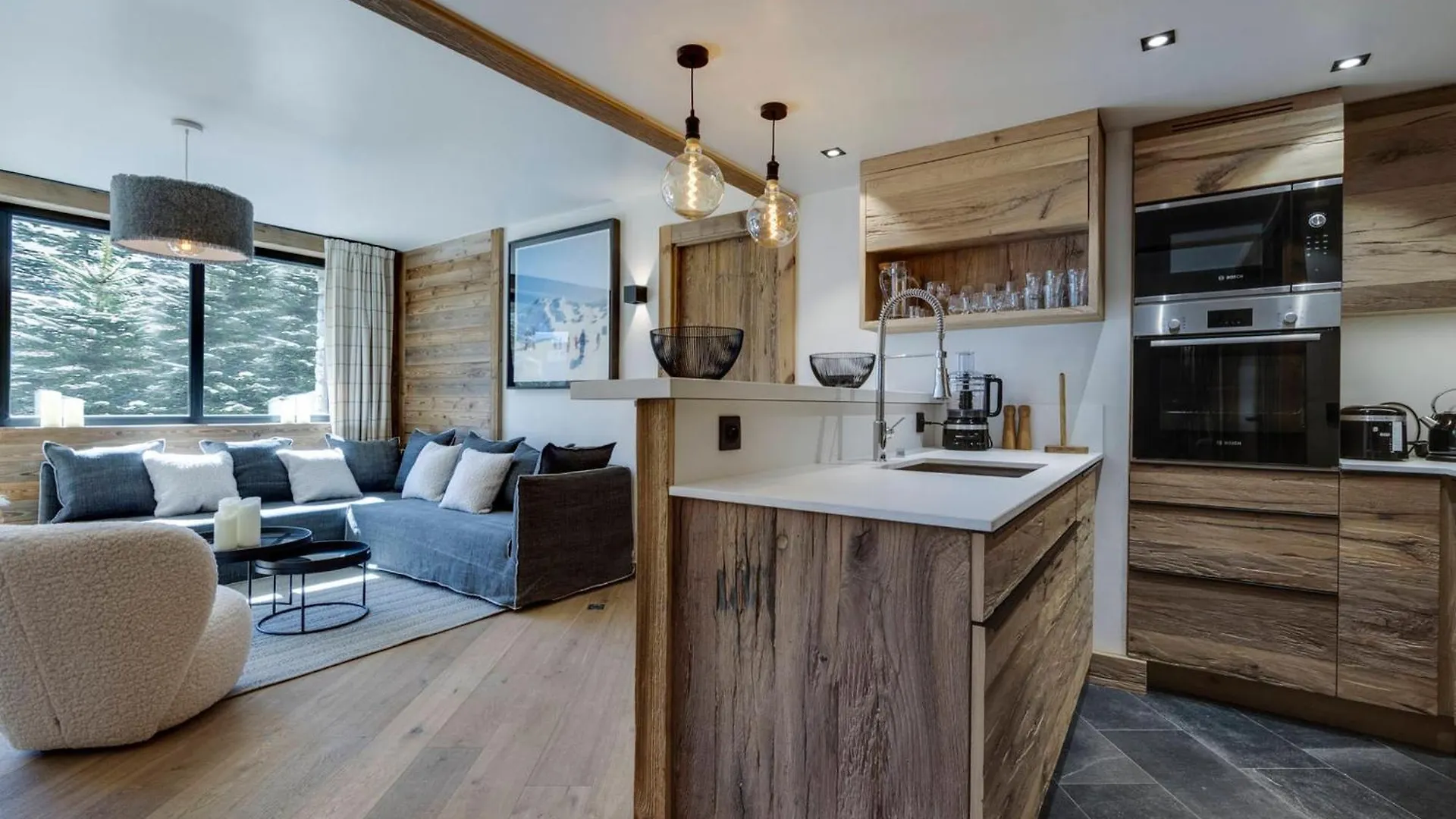 Appartement 95M², Sud-Est, Jacuzzi, Val D'Isere, 4 Suites, Parking, Animaux Ok - Fr-1-567-73